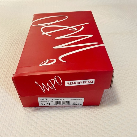 NWT wedges sz 7.5 - Picture 2 of 5